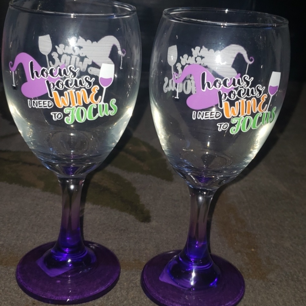 Hocus Pocus Wine Glasses